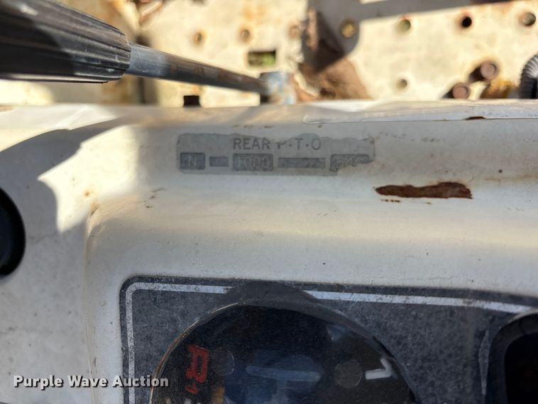 image for item ET7152 Bolens G212 tractor