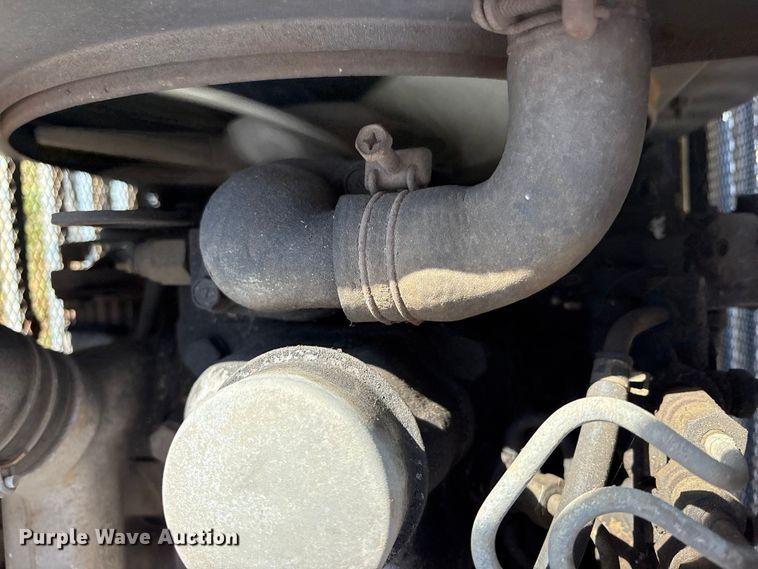 image for item ET7152 Bolens G212 tractor