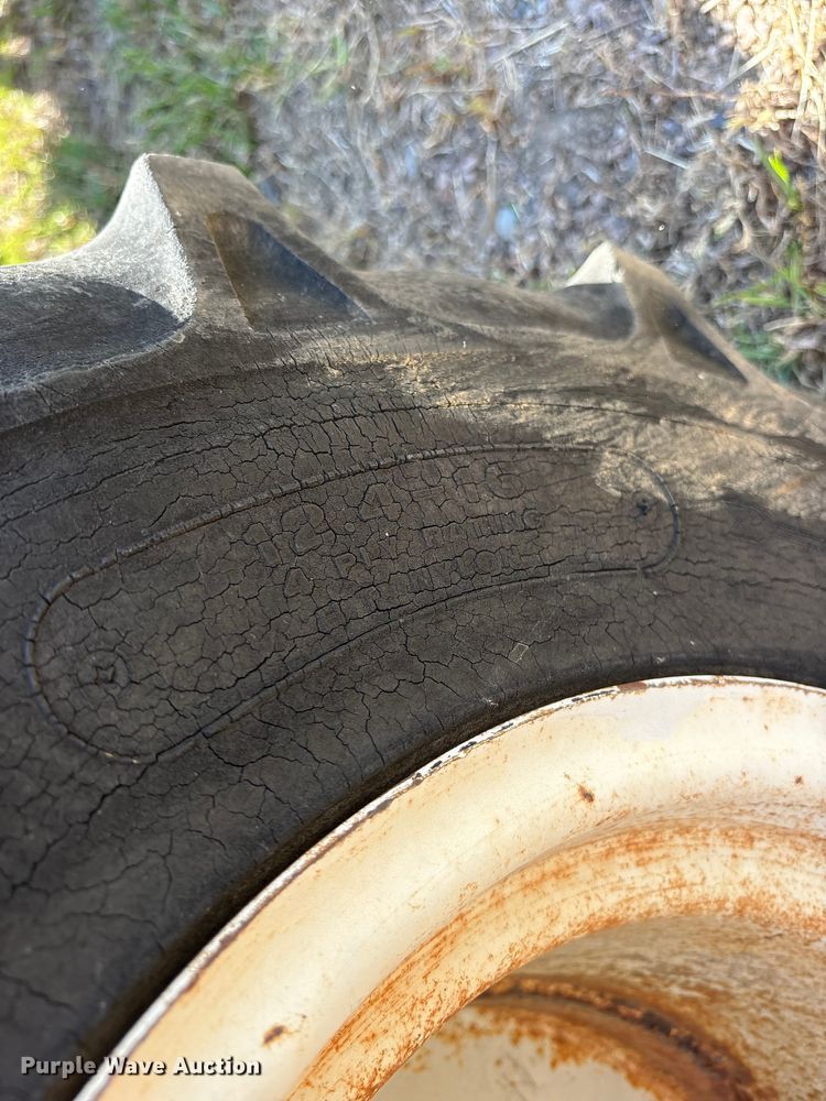 image for item ET7152 Bolens G212 tractor