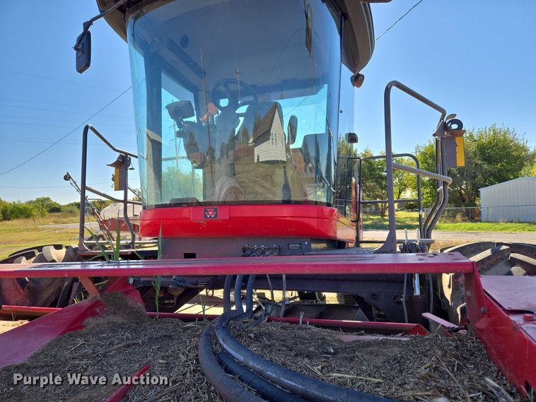 image for item EU3926 2016 Massey Ferguson WR9870 swather / windrower