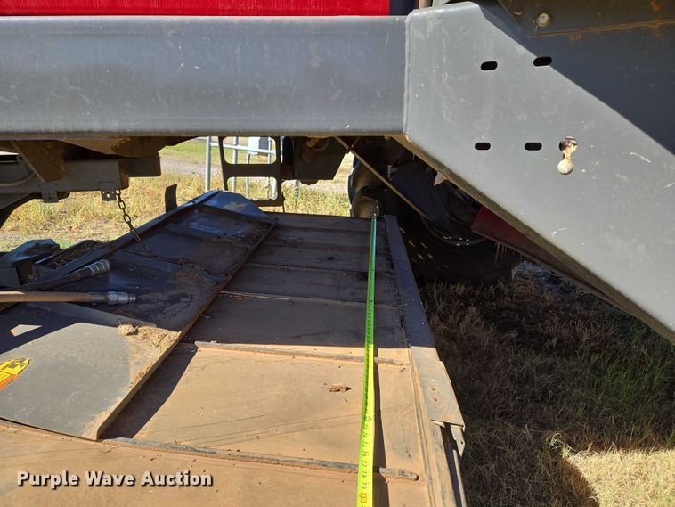 image for item EU3926 2016 Massey Ferguson WR9870 swather / windrower