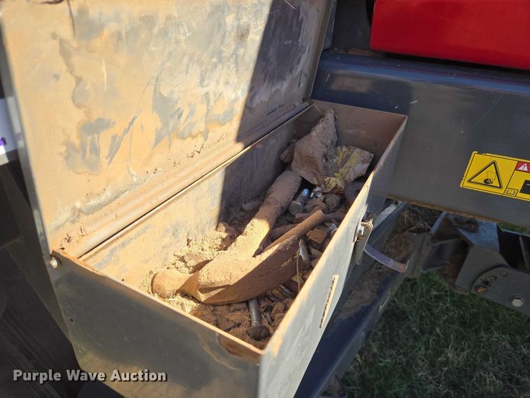 image for item EU3926 2016 Massey Ferguson WR9870 swather / windrower