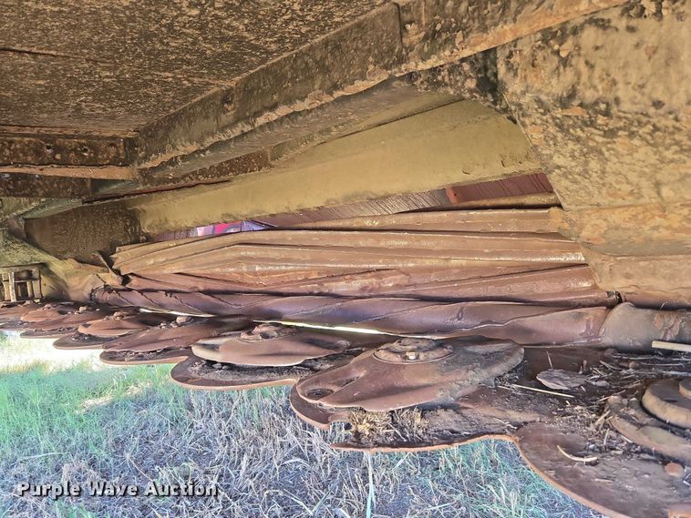 image for item EU3926 2016 Massey Ferguson WR9870 swather / windrower