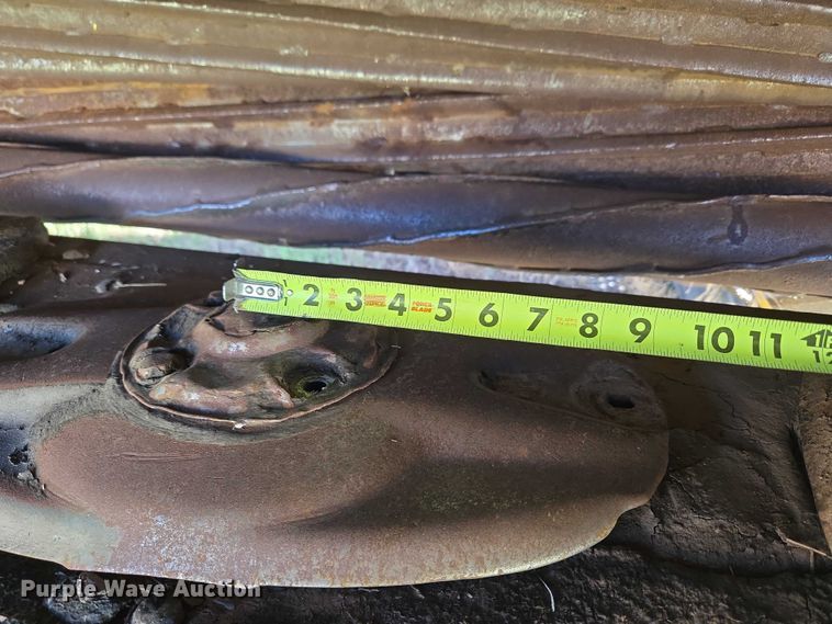 image for item EU3926 2016 Massey Ferguson WR9870 swather / windrower