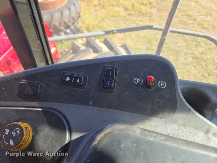 image for item EU3926 2016 Massey Ferguson WR9870 swather / windrower