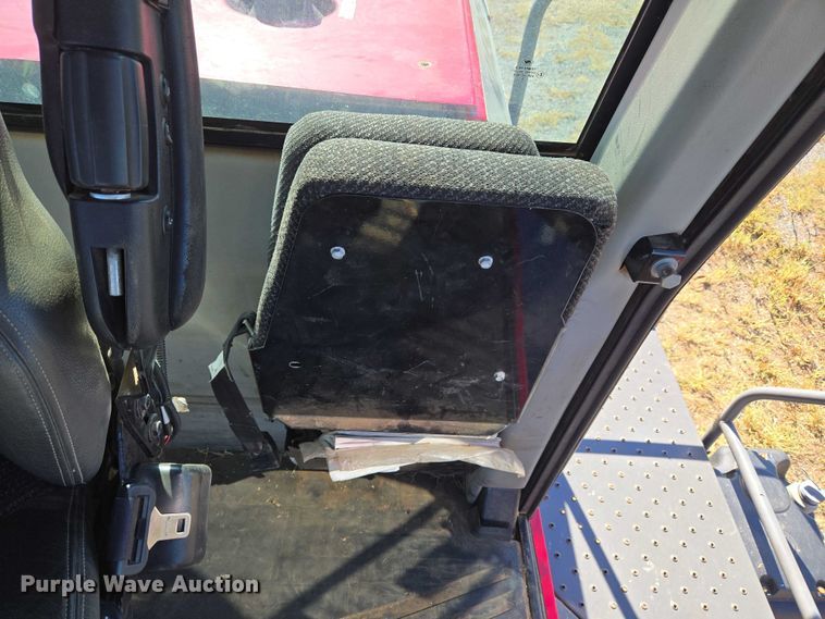 image for item EU3926 2016 Massey Ferguson WR9870 swather / windrower