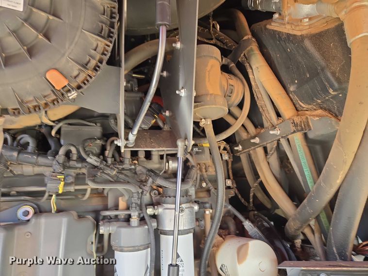 image for item EU3926 2016 Massey Ferguson WR9870 swather / windrower