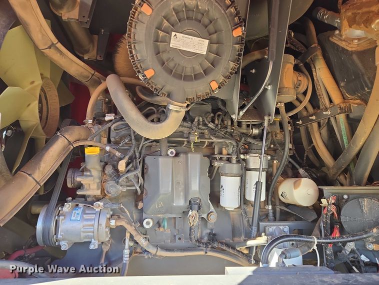 image for item EU3926 2016 Massey Ferguson WR9870 swather / windrower