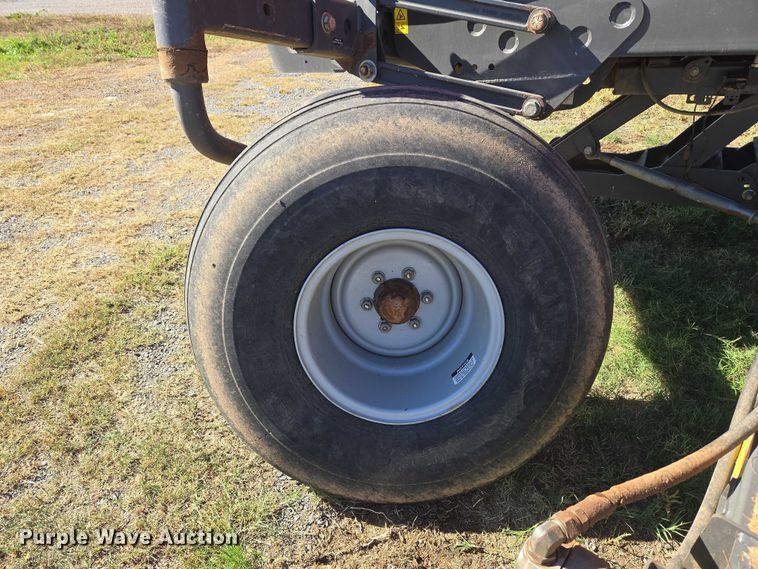 image for item EU3926 2016 Massey Ferguson WR9870 swather / windrower