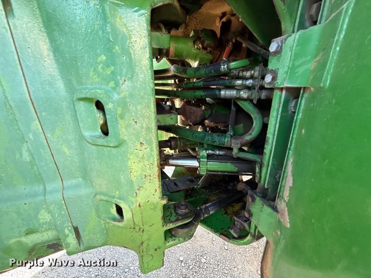 image for item EU5098 1975 John Deere 8630 4WD tractor