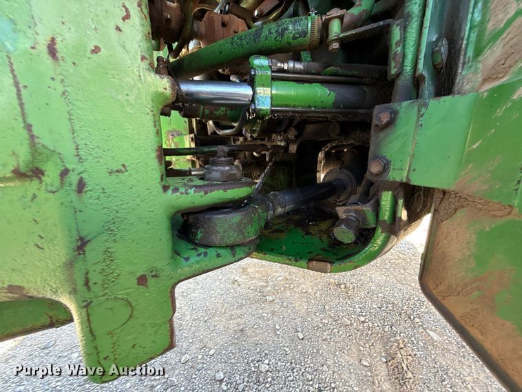 image for item EU5098 1975 John Deere 8630 4WD tractor
