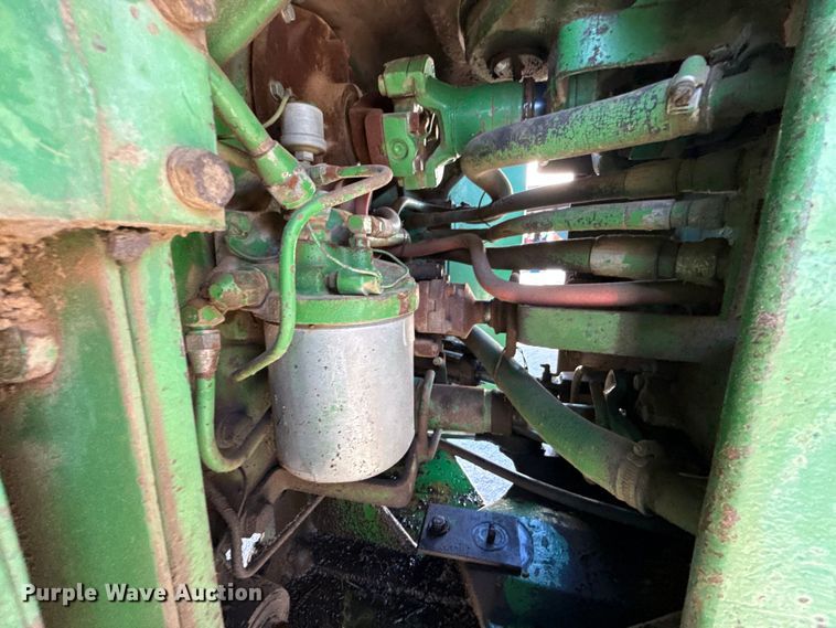 image for item EU5098 1975 John Deere 8630 4WD tractor