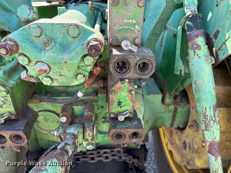 image for item EU5098 1975 John Deere 8630 4WD tractor