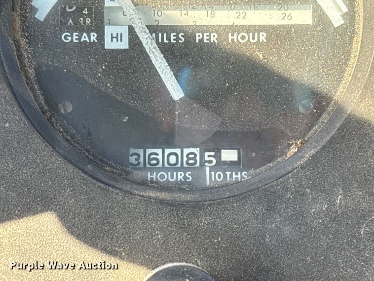 image for item EU5098 1975 John Deere 8630 4WD tractor