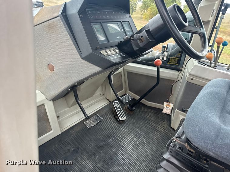 image for item EU6083 1993 Ford 946 4WD tractor