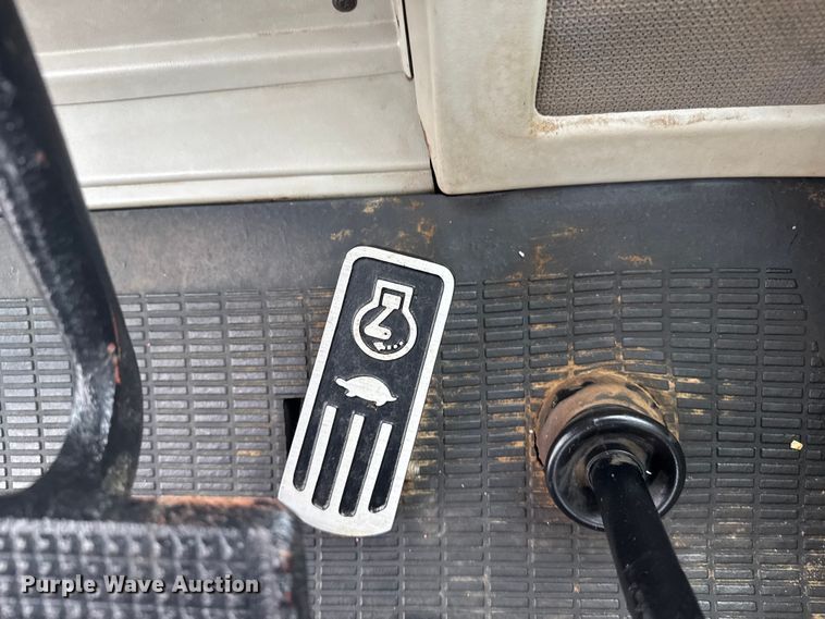 image for item EU6083 1993 Ford 946 4WD tractor