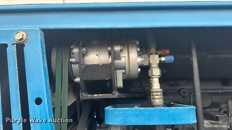 image for item EU6083 1993 Ford 946 4WD tractor