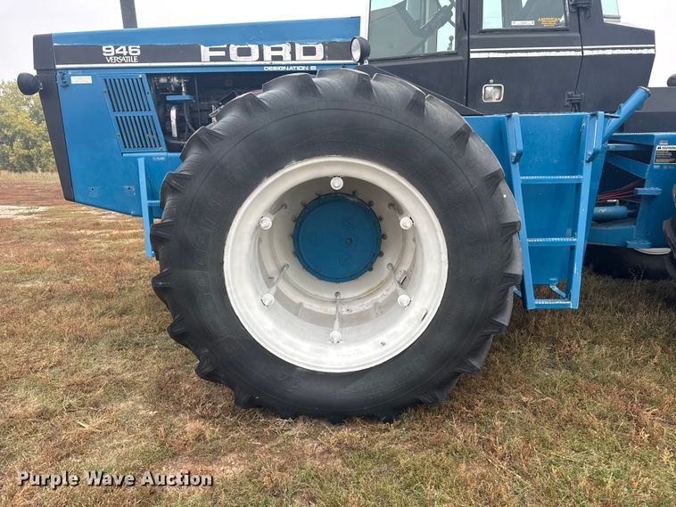 image for item EU6083 1993 Ford 946 4WD tractor