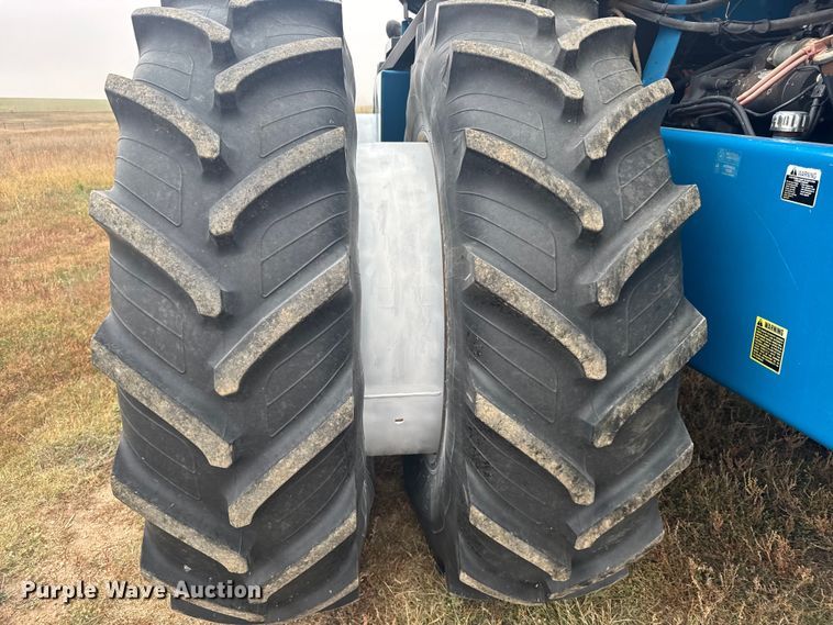 image for item EU6083 1993 Ford 946 4WD tractor