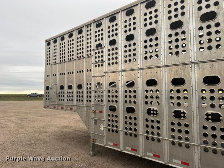 image for item EU6089 2019 Merritt DDLCDB livestock trailer