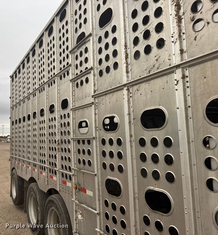 image for item EU6089 2019 Merritt DDLCDB livestock trailer