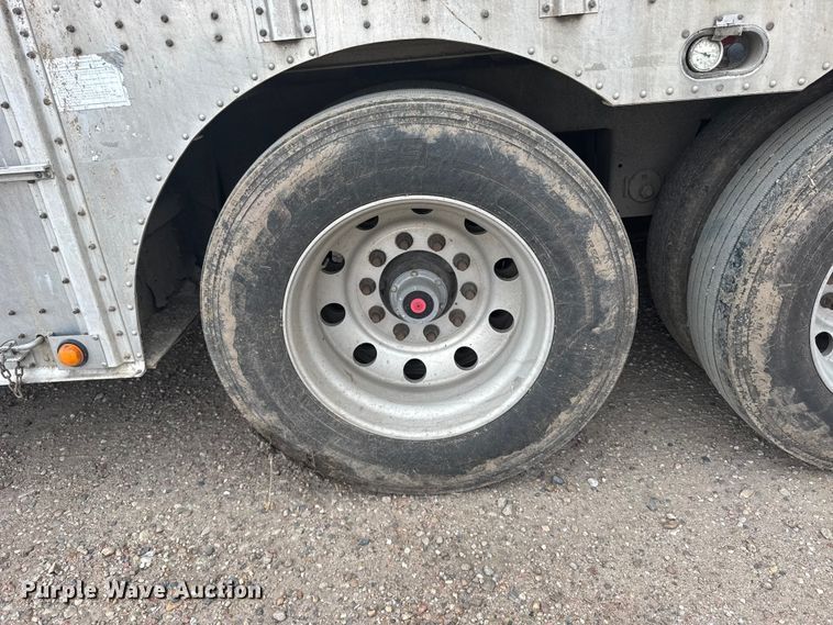 image for item EU6089 2019 Merritt DDLCDB livestock trailer