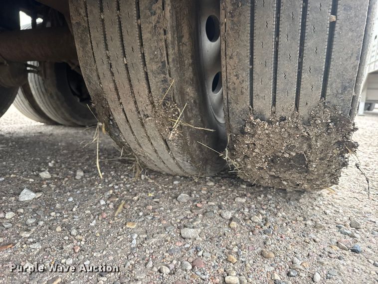 image for item EU6089 2019 Merritt DDLCDB livestock trailer