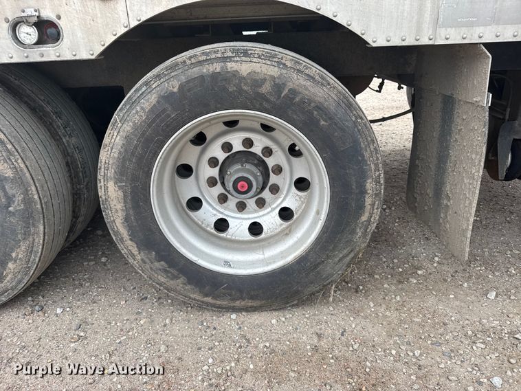 image for item EU6089 2019 Merritt DDLCDB livestock trailer