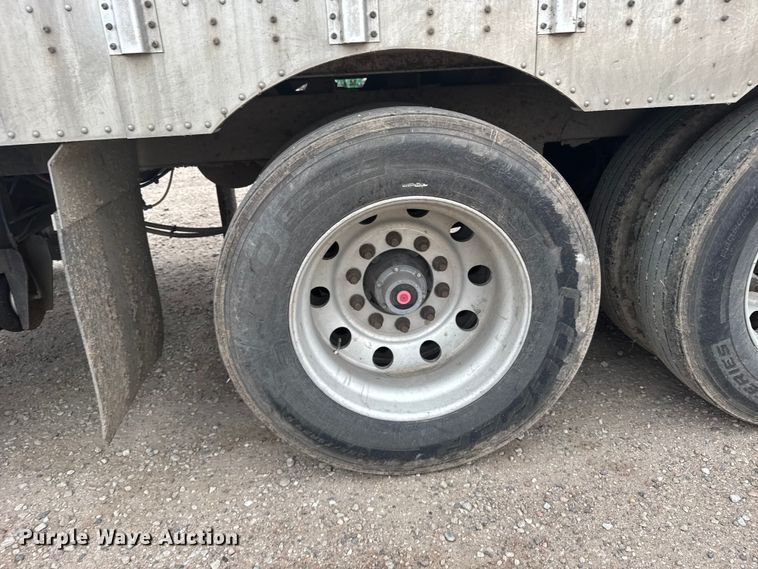 image for item EU6089 2019 Merritt DDLCDB livestock trailer