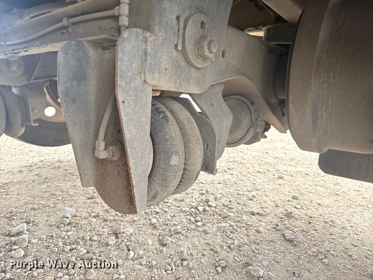 image for item EU6090 2019 Merritt DDLCDB livestock trailer