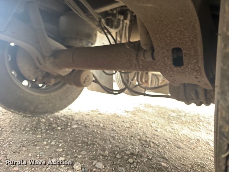 image for item EU6090 2019 Merritt DDLCDB livestock trailer