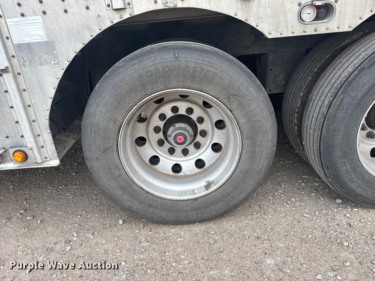 image for item EU6090 2019 Merritt DDLCDB livestock trailer