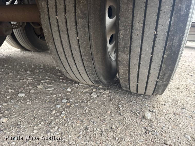 image for item EU6090 2019 Merritt DDLCDB livestock trailer