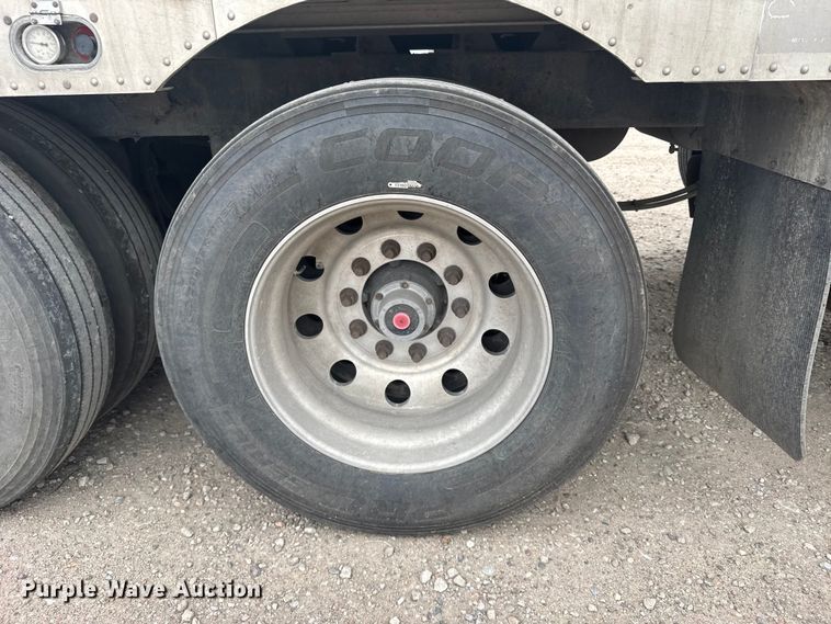 image for item EU6090 2019 Merritt DDLCDB livestock trailer