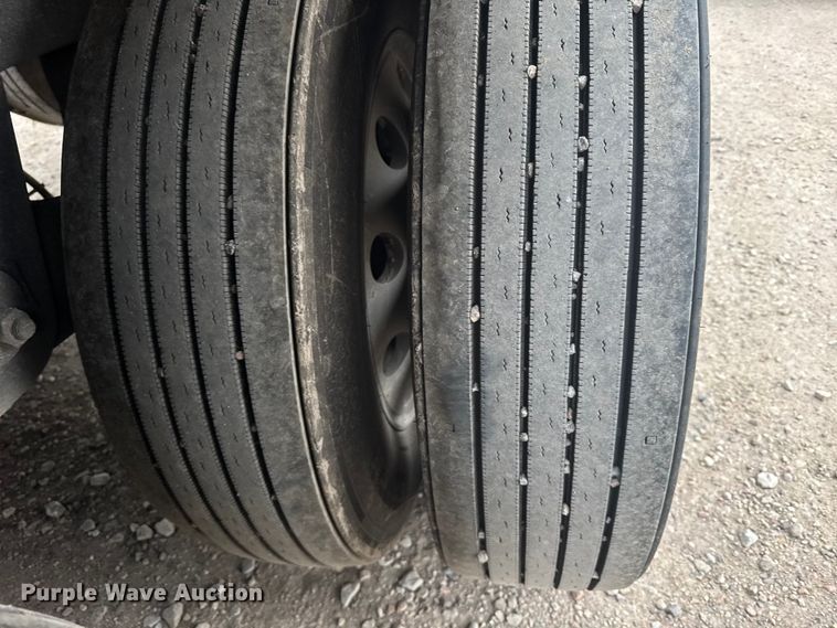 image for item EU6090 2019 Merritt DDLCDB livestock trailer