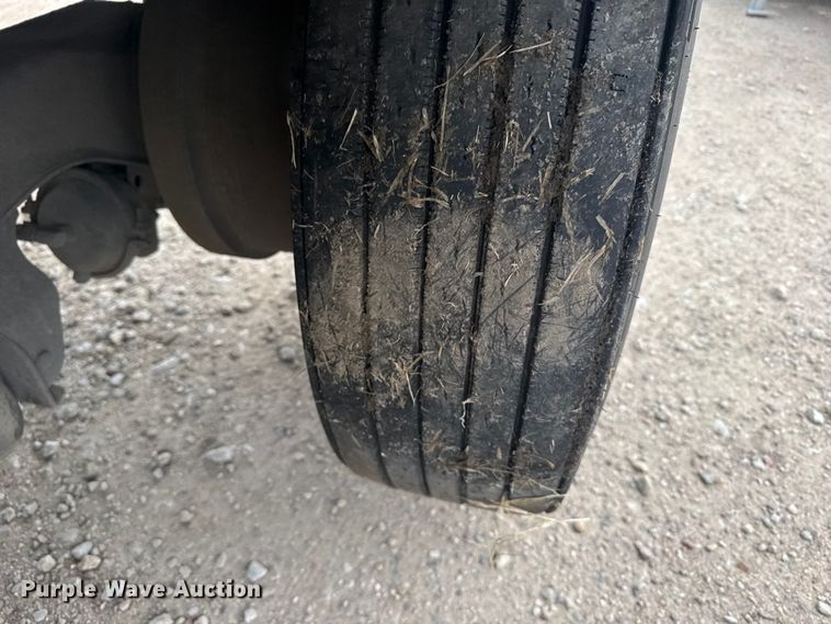 image for item EU6090 2019 Merritt DDLCDB livestock trailer