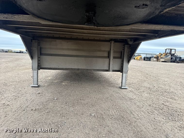 image for item EU6091 2018 Merritt DDLCDBM livestock trailer