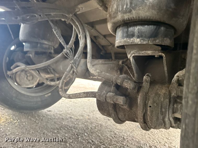 image for item EU6091 2018 Merritt DDLCDBM livestock trailer