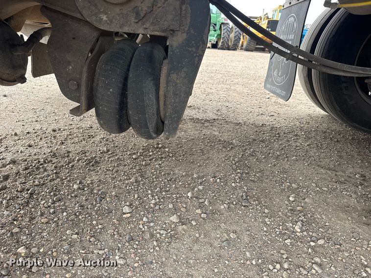 image for item EU6091 2018 Merritt DDLCDBM livestock trailer