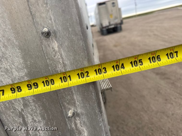 image for item EU6091 2018 Merritt DDLCDBM livestock trailer