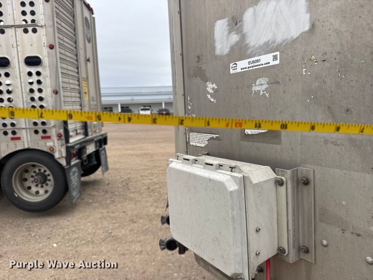 image for item EU6091 2018 Merritt DDLCDBM livestock trailer