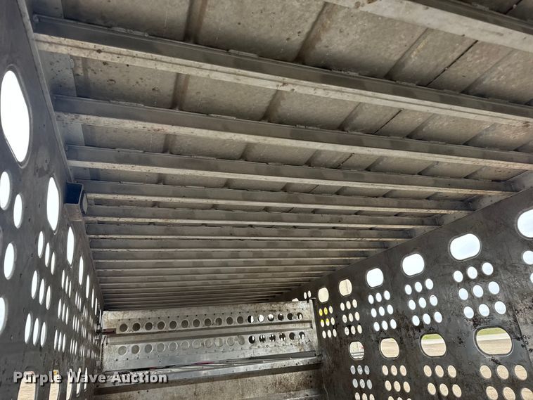 image for item EU6091 2018 Merritt DDLCDBM livestock trailer