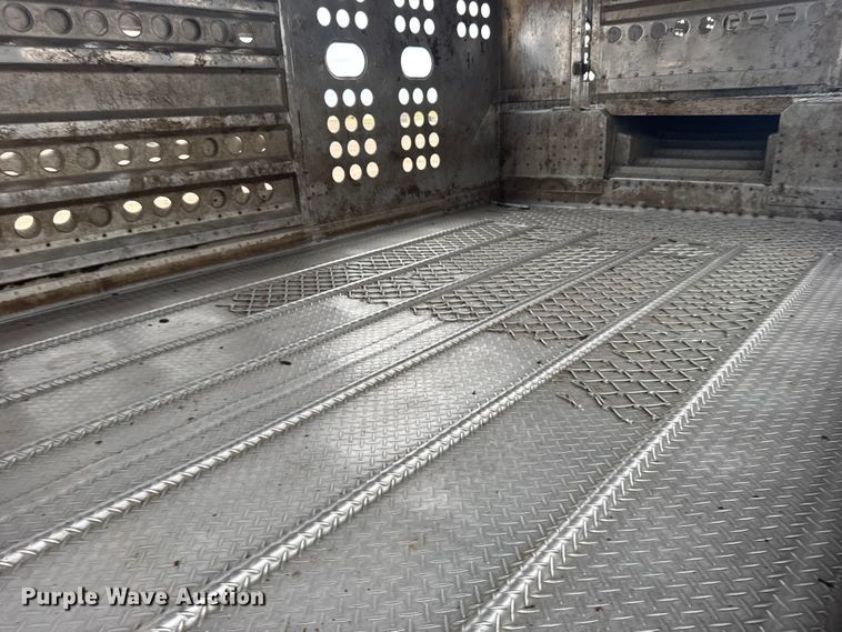 image for item EU6091 2018 Merritt DDLCDBM livestock trailer