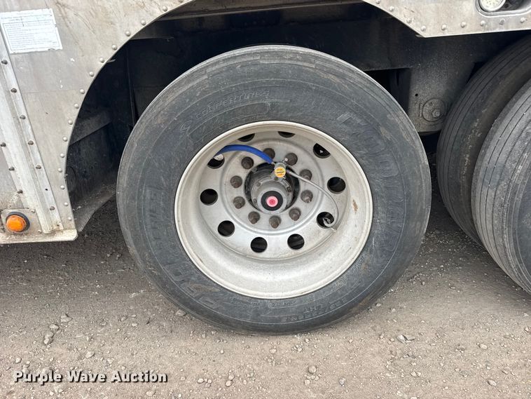 image for item EU6091 2018 Merritt DDLCDBM livestock trailer