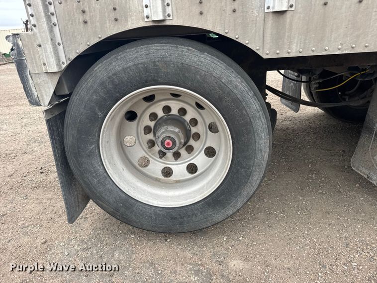 image for item EU6091 2018 Merritt DDLCDBM livestock trailer