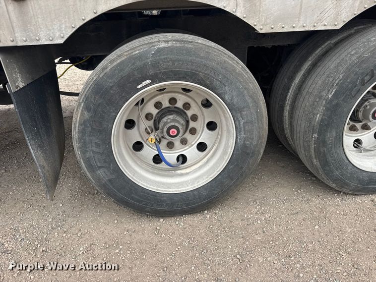 image for item EU6091 2018 Merritt DDLCDBM livestock trailer