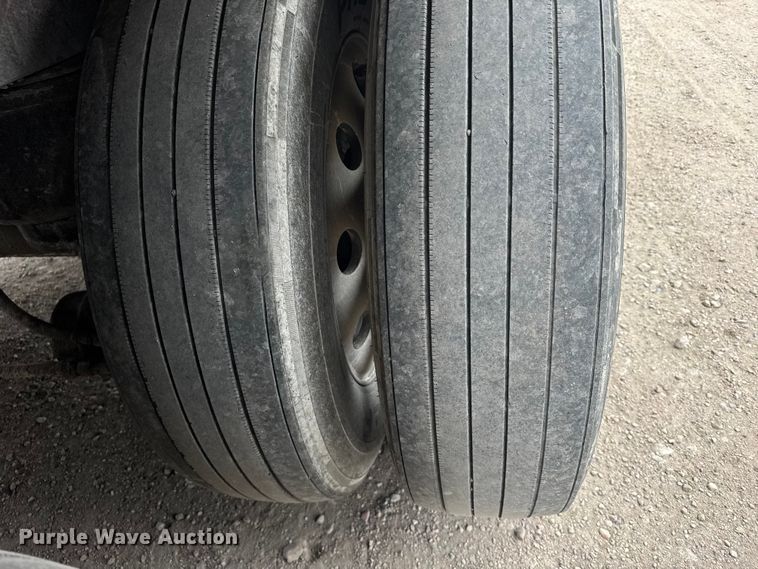 image for item EU6091 2018 Merritt DDLCDBM livestock trailer