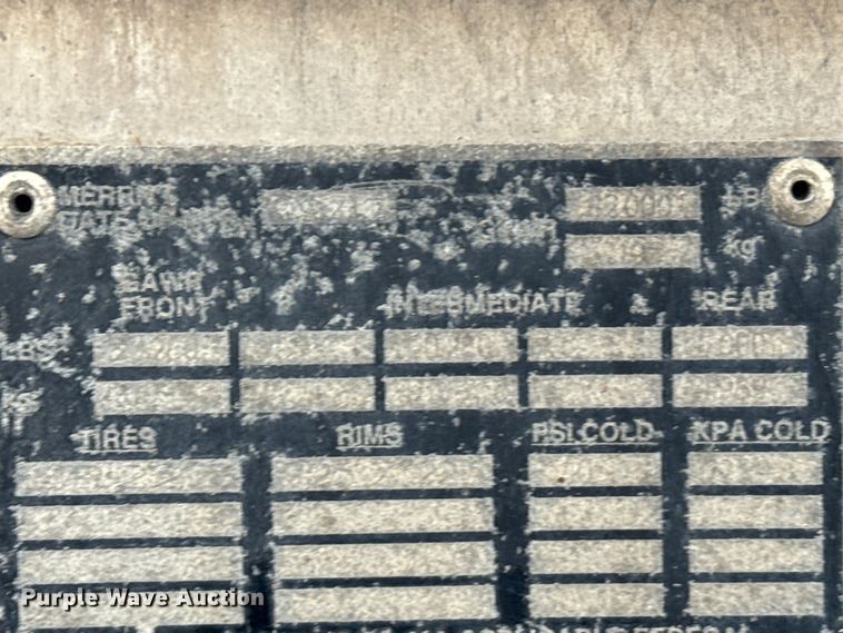 image for item EU6091 2018 Merritt DDLCDBM livestock trailer