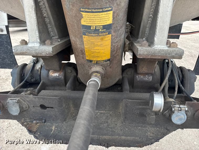 image for item EU6092 2015 Travis end dump trailer