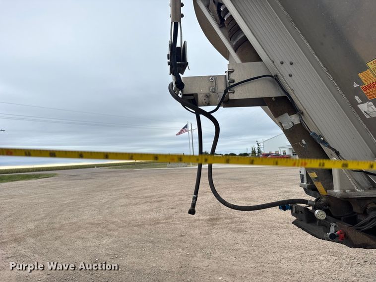 image for item EU6092 2015 Travis end dump trailer